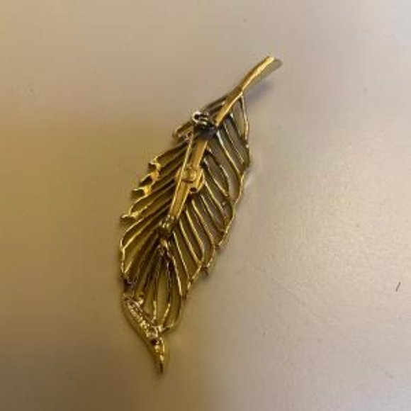 Gerry's Gold Tone Feather Brooch - Picture 2 of 5